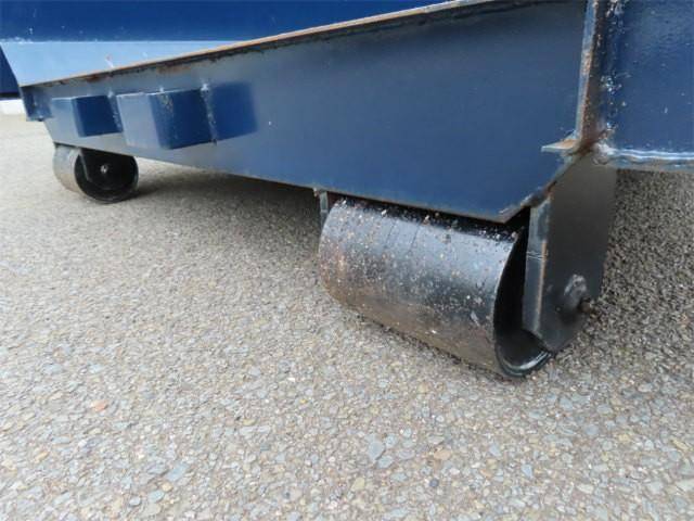 三菱ふそうキャンターコンテナ専用車小型（2t・3t）[写真30]