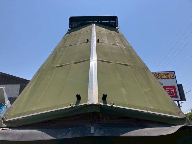 いすゞギガ深ダンプ（土砂禁ダンプ）大型（10t）[写真11]