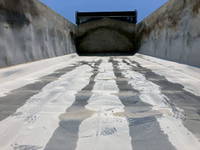 いすゞギガ深ダンプ（土砂禁ダンプ）大型（10t）[写真12]