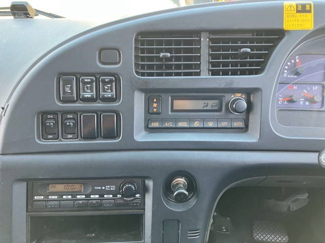 いすゞギガ深ダンプ（土砂禁ダンプ）大型（10t）[写真37]