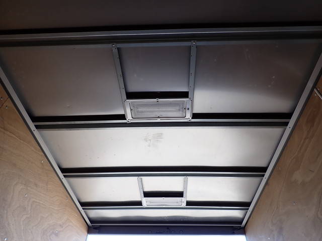 日野デュトロアルミバン小型（2t・3t）[写真13]