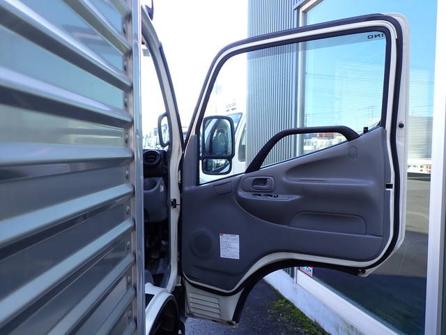 日野デュトロアルミバン小型（2t・3t）[写真28]
