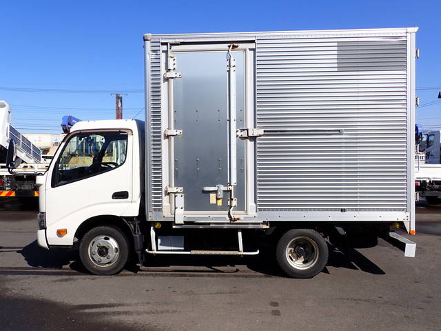 日野デュトロアルミバン小型（2t・3t）[写真06]