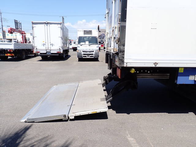 日野レンジャー冷凍車（冷蔵車）中型（4t）[写真10]