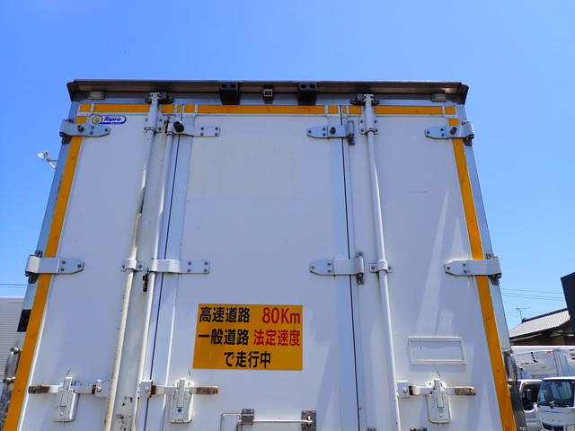 日野レンジャー冷凍車（冷蔵車）中型（4t）[写真11]