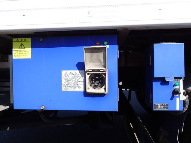 日野レンジャー冷凍車（冷蔵車）中型（4t）[写真14]