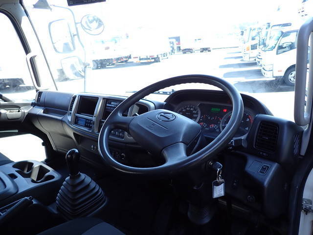 日野レンジャー冷凍車（冷蔵車）中型（4t）[写真32]