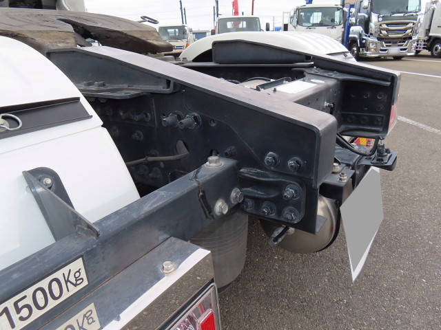 日野プロフィアトレーラーヘッド（トラクターヘッド）大型（10t）[写真08]