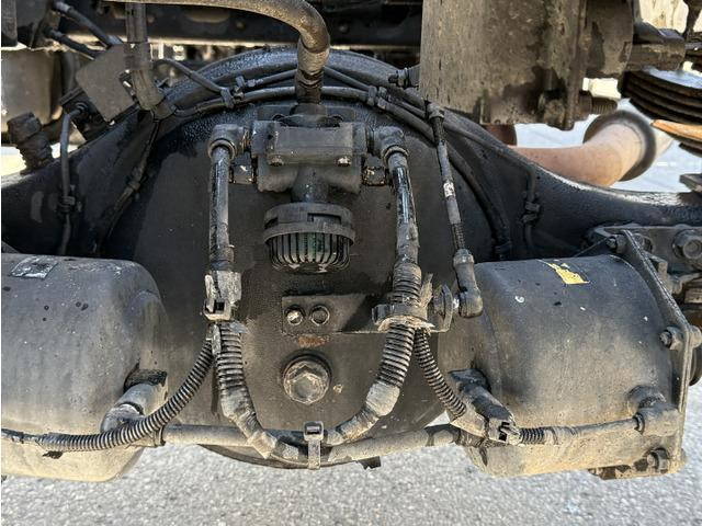 いすゞフォワードコンテナ専用車増トン（6t・8t）[写真14]