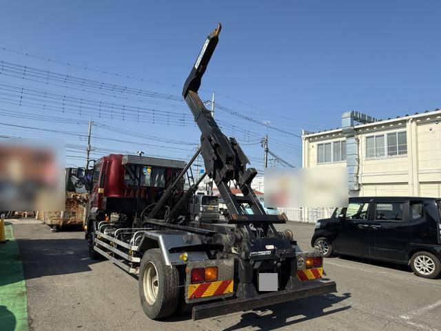 いすゞフォワードコンテナ専用車増トン（6t・8t）[写真04]