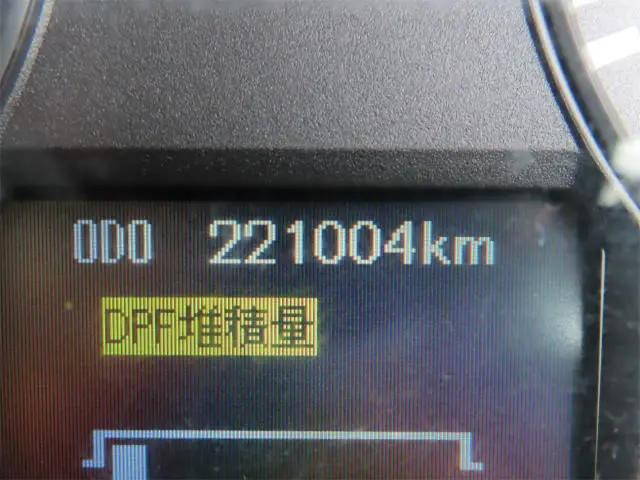 三菱ふそうファイター冷蔵冷凍ウイング中型（4t）[写真10]