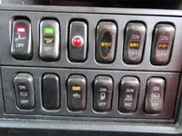 三菱ふそうファイター冷蔵冷凍ウイング中型（4t）[写真13]