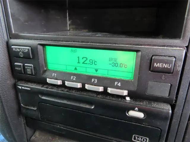 三菱ふそうファイター冷蔵冷凍ウイング中型（4t）[写真19]