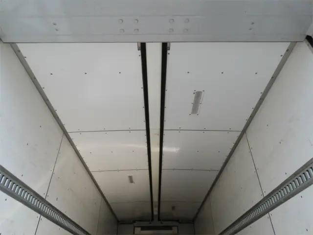 三菱ふそうファイター冷蔵冷凍ウイング中型（4t）[写真25]