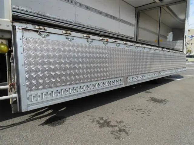 三菱ふそうファイター冷蔵冷凍ウイング中型（4t）[写真26]