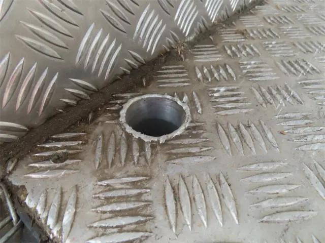 三菱ふそうファイター冷蔵冷凍ウイング中型（4t）[写真29]