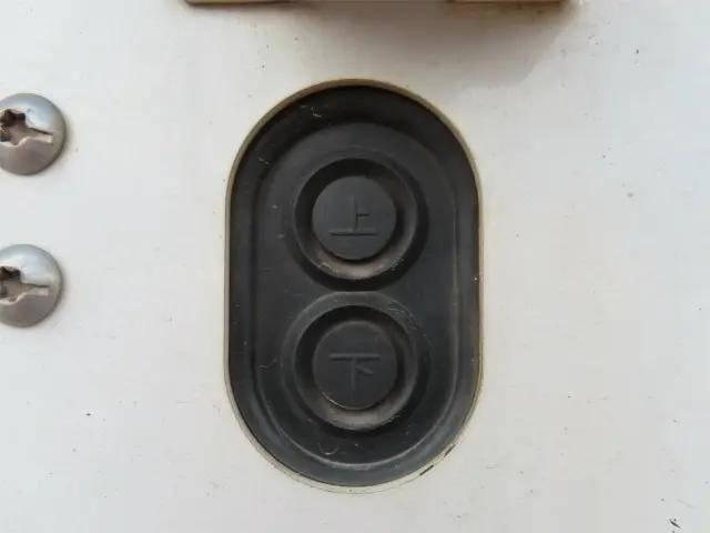 三菱ふそうファイター冷蔵冷凍ウイング中型（4t）[写真31]