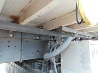 三菱ふそうファイター冷蔵冷凍ウイング中型（4t）[写真38]