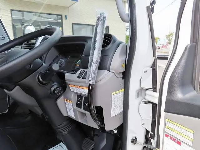 三菱ふそうキャンターダンプ小型（2t・3t）[写真20]