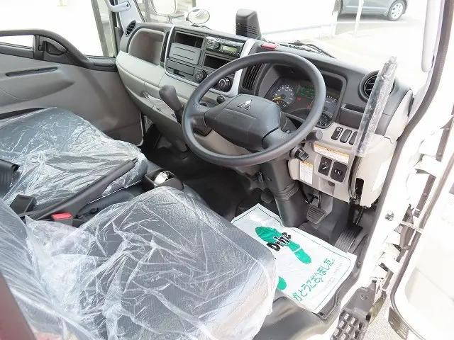 三菱ふそうキャンターダンプ小型（2t・3t）[写真09]