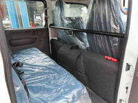 三菱ふそうキャンターダブルキャブ（Wキャブ）小型（2t・3t）[写真18]