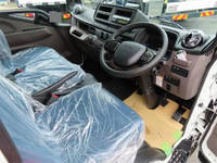 三菱ふそうキャンターダブルキャブ（Wキャブ）小型（2t・3t）[写真10]