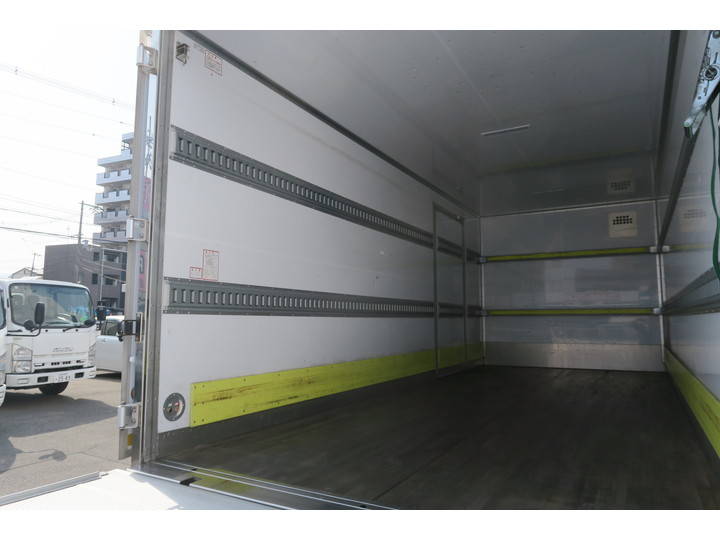 いすゞエルフパネルバン小型（2t・3t）[写真10]