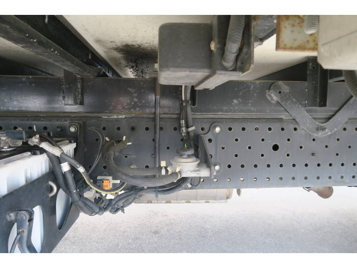 いすゞエルフパネルバン小型（2t・3t）[写真14]