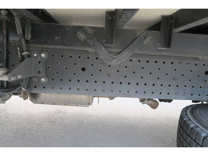 いすゞエルフパネルバン小型（2t・3t）[写真15]