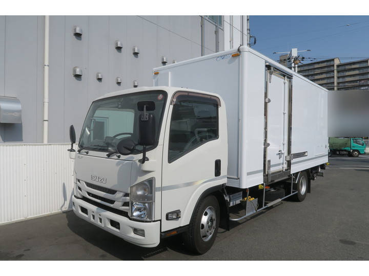 いすゞエルフパネルバン小型（2t・3t）[写真03]