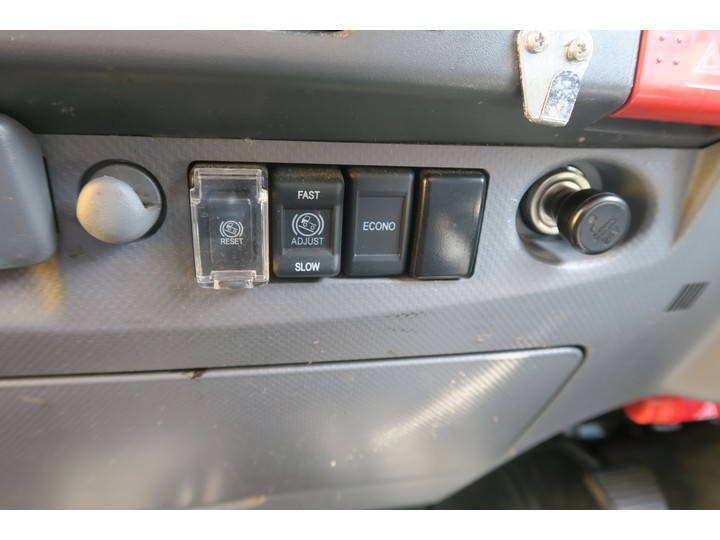 いすゞエルフパネルバン小型（2t・3t）[写真31]