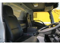 いすゞエルフパネルバン小型（2t・3t）[写真35]