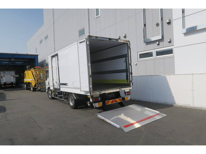 いすゞエルフパネルバン小型（2t・3t）[写真04]