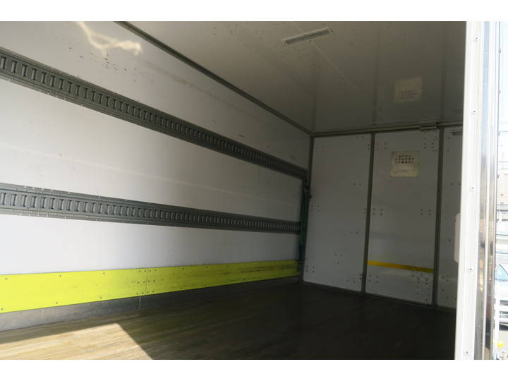 いすゞエルフパネルバン小型（2t・3t）[写真07]