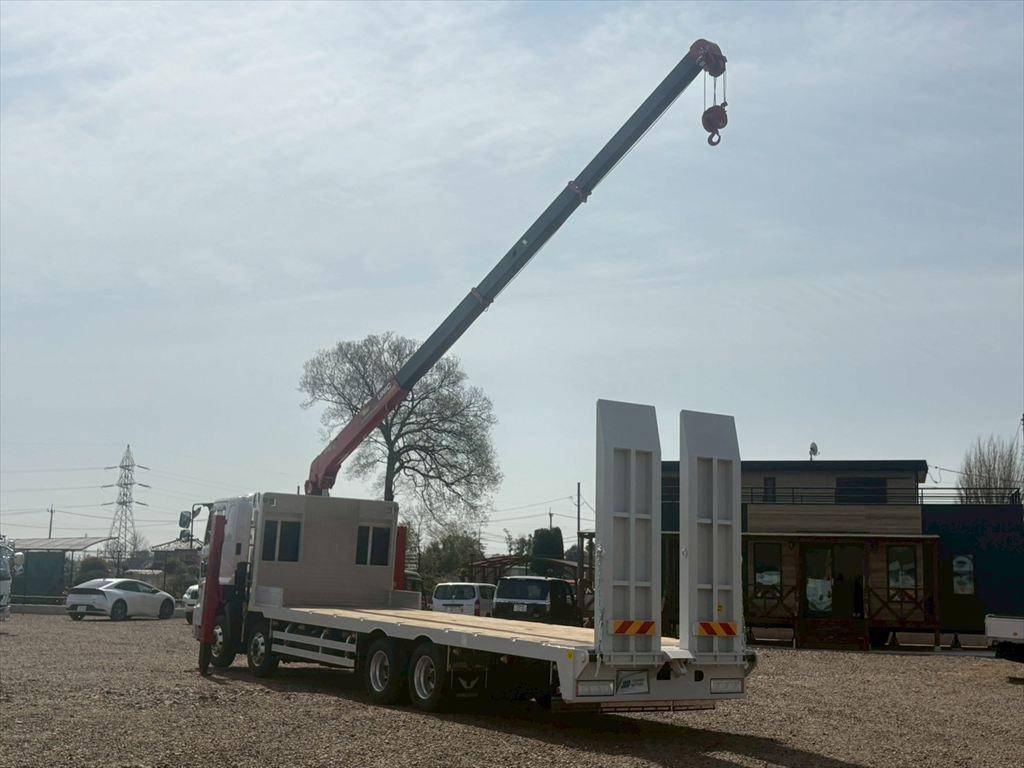 日野プロフィアセルフクレーン4段大型（10t）[写真10]