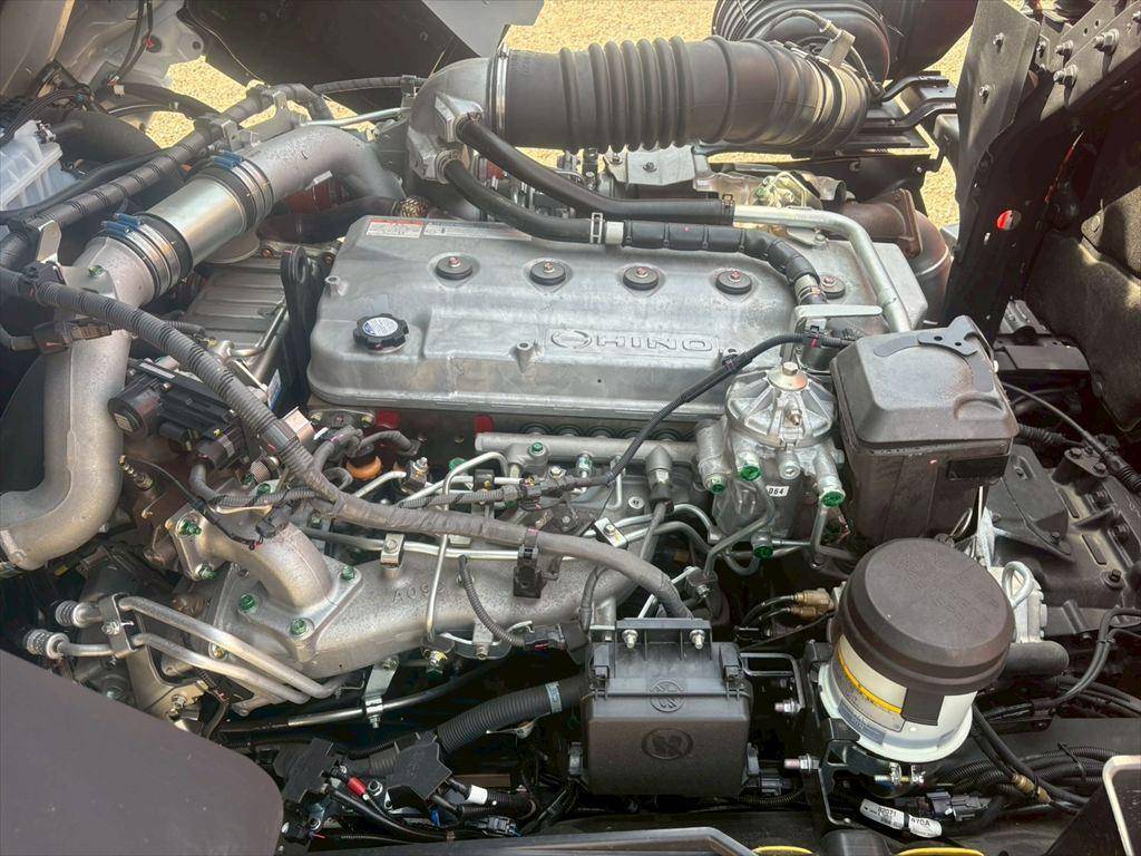 日野プロフィアセルフクレーン4段大型（10t）[写真17]