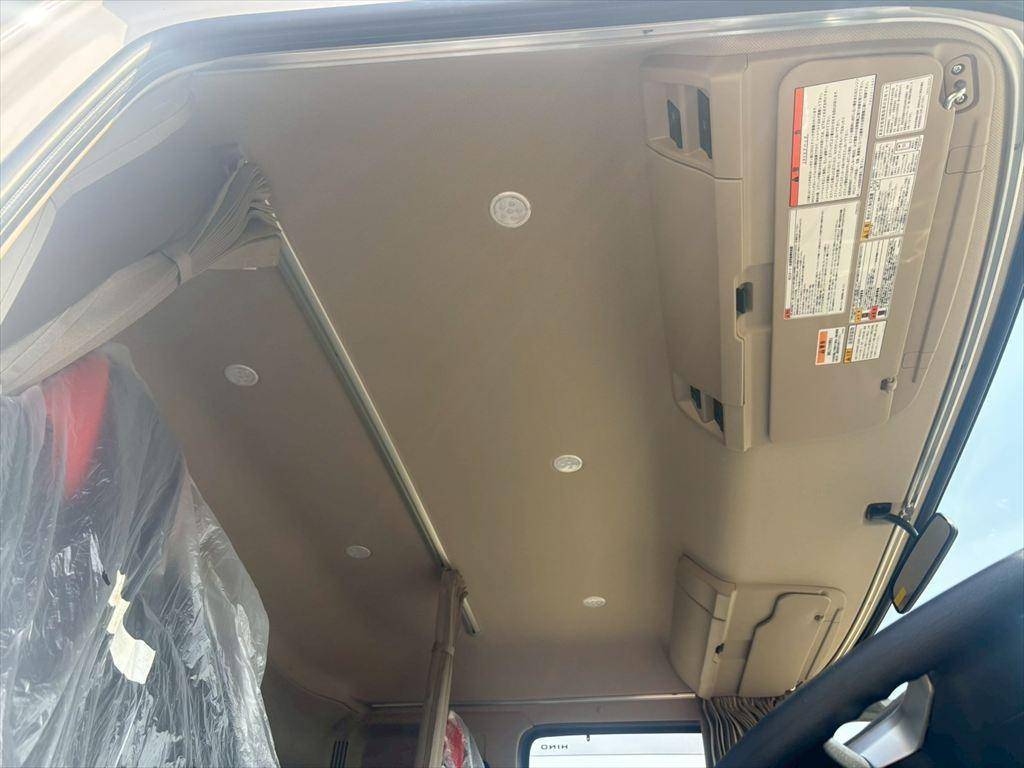 日野プロフィアセルフクレーン4段大型（10t）[写真22]