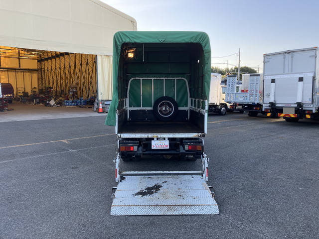 三菱ふそうキャンターダブルキャブ（Wキャブ）小型（2t・3t）[写真10]