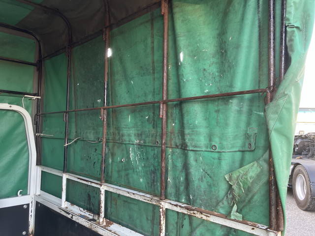 三菱ふそうキャンターダブルキャブ（Wキャブ）小型（2t・3t）[写真17]