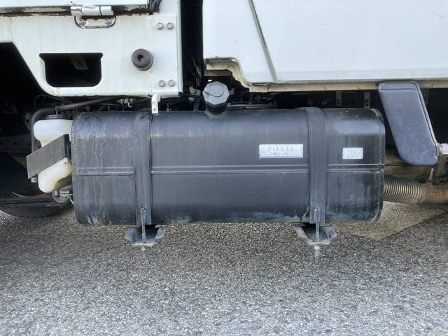 三菱ふそうキャンターダブルキャブ（Wキャブ）小型（2t・3t）[写真20]