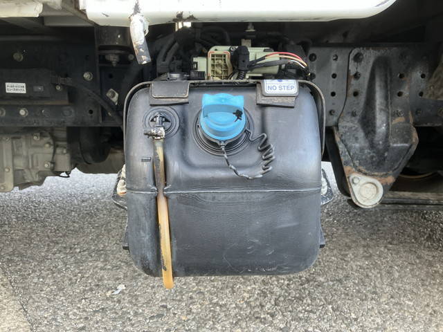 三菱ふそうキャンターダブルキャブ（Wキャブ）小型（2t・3t）[写真21]