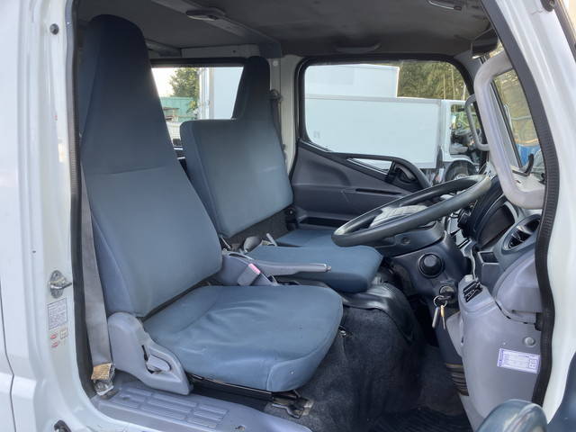 三菱ふそうキャンターダブルキャブ（Wキャブ）小型（2t・3t）[写真26]