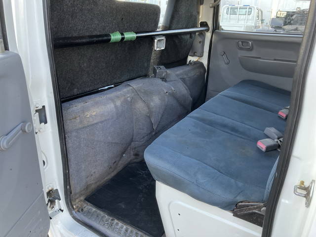 三菱ふそうキャンターダブルキャブ（Wキャブ）小型（2t・3t）[写真30]