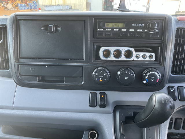 三菱ふそうキャンターダブルキャブ（Wキャブ）小型（2t・3t）[写真34]