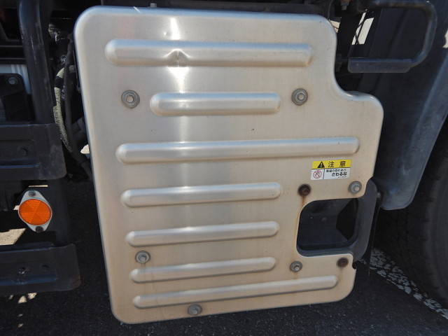 いすゞギガトレーラーヘッド（トラクターヘッド）大型（10t）[写真11]