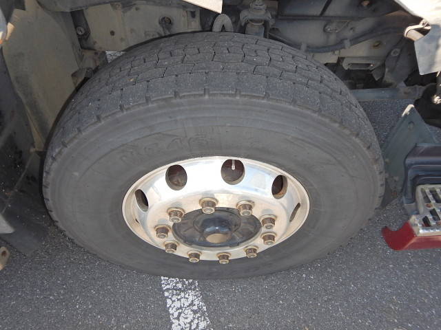 いすゞギガトレーラーヘッド（トラクターヘッド）大型（10t）[写真12]