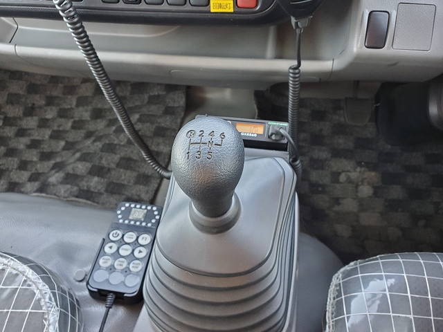 日野デュトロ高所作業車小型（2t・3t）[写真18]