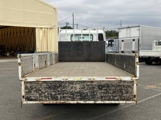 三菱ふそうキャンター平ボディ小型（2t・3t）[写真12]