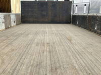 三菱ふそうキャンター平ボディ小型（2t・3t）[写真16]