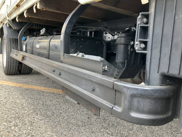 三菱ふそうキャンター平ボディ小型（2t・3t）[写真19]